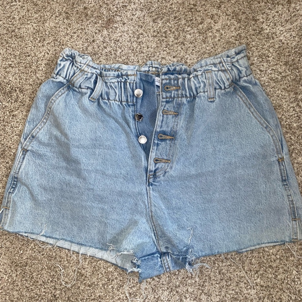 Zara Buttoned Paperbag Baggy Denim Shorts